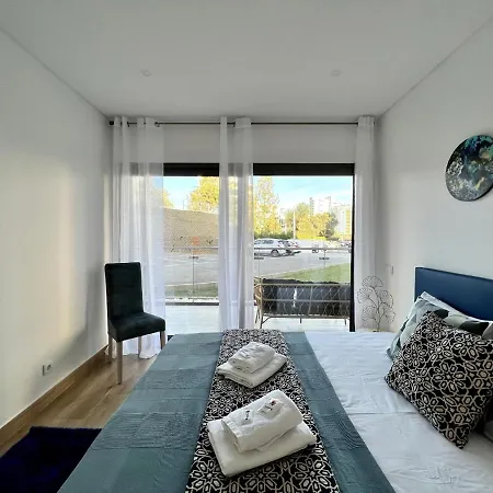 Praia Da Rocha Twins 2 With Pool By Homing Apartment Portimao
