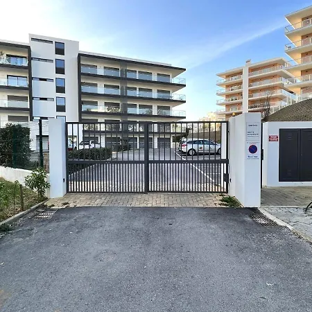 Praia Da Rocha Twins 2 With Pool By Homing Apartment *