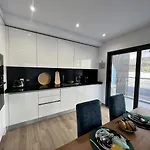 Appartamento Da Rocha Twins 2 With Pool By Homing